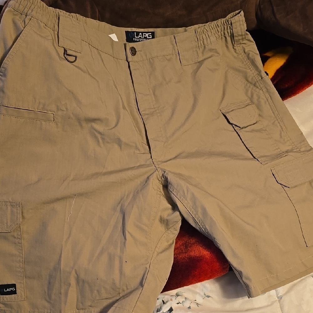 Men's Tan Cargo Shorts